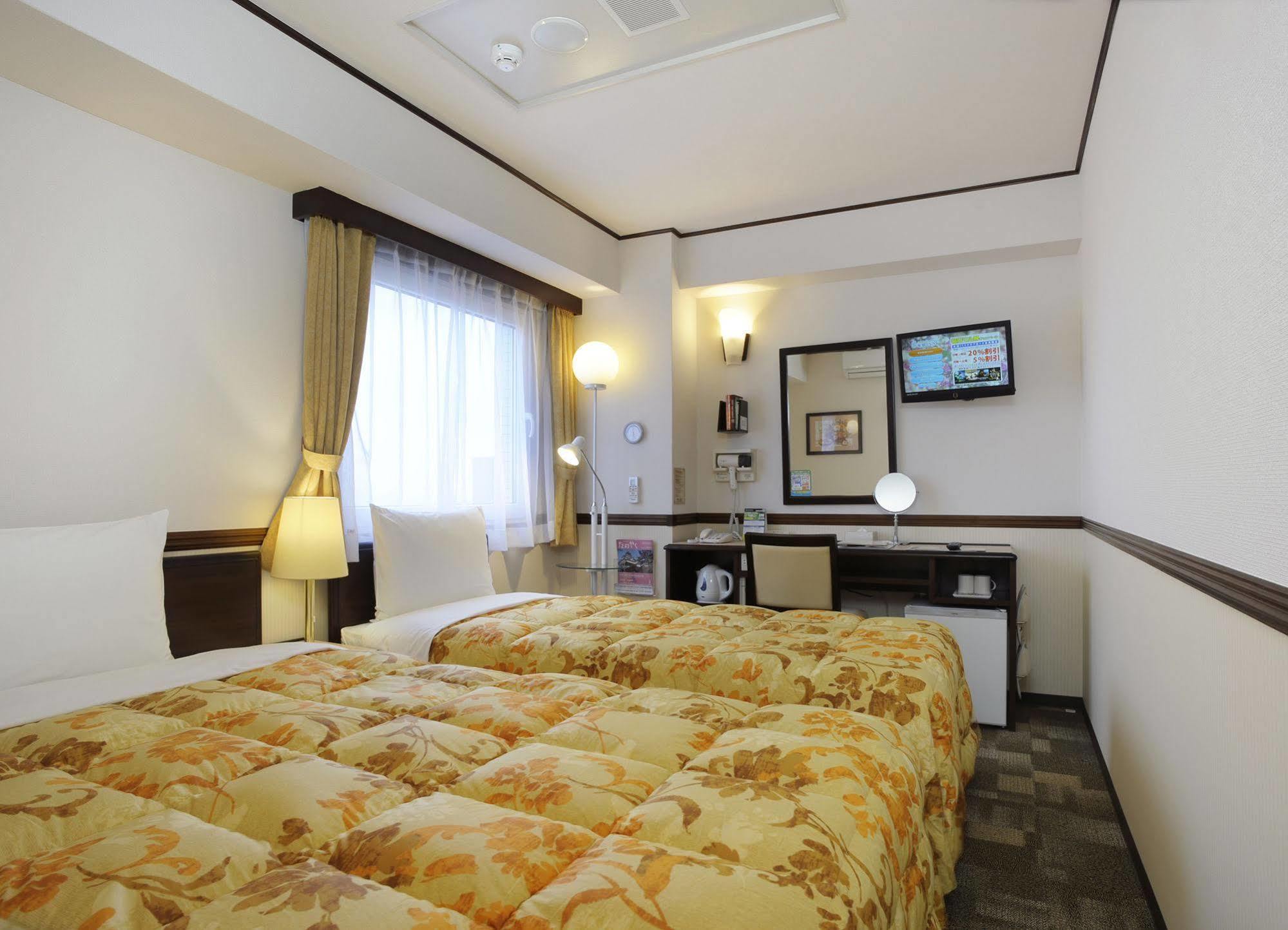 Toyoko Inn Okayama-Eki Nishiguchi Hiroba Exteriör bild
